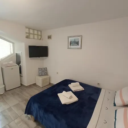 & Ivica * スプリト