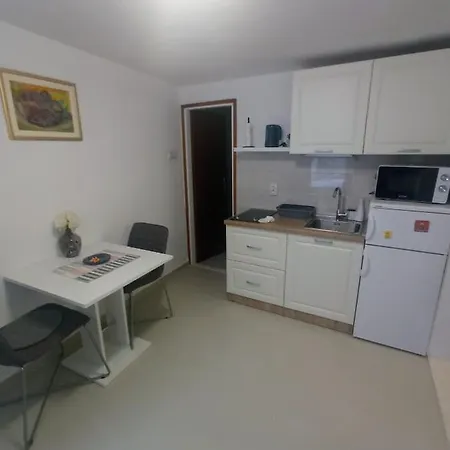 & Ivica * スプリト