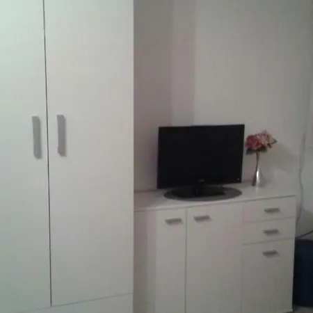 & Ivica アパート